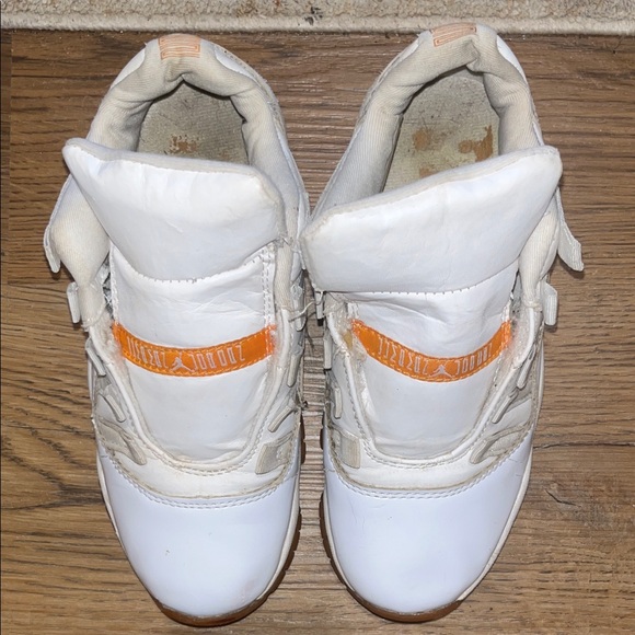 Air Jordan 11 Retro Citrus Women's Sneakers in White and Orange size 5.5 - Picture 1 of 11